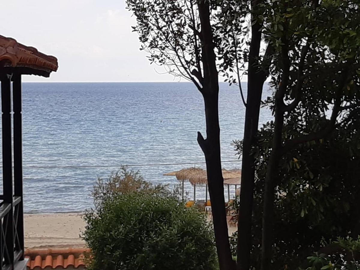 Sofia'S Pearl Beachfront Maisonette Nea Kallikrateia Eksteriør bilde