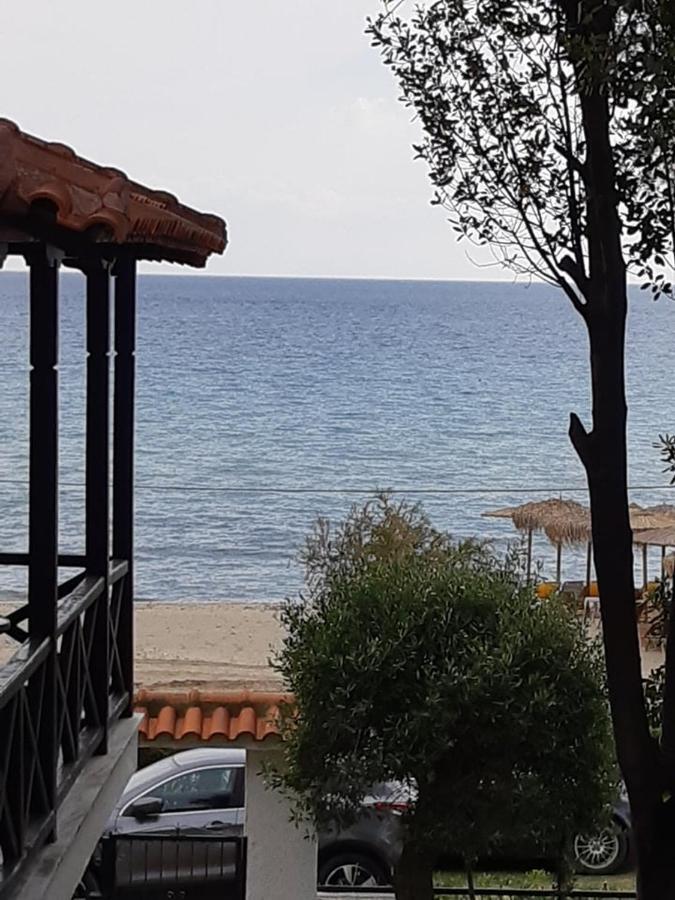 Sofia'S Pearl Beachfront Maisonette Nea Kallikrateia Eksteriør bilde